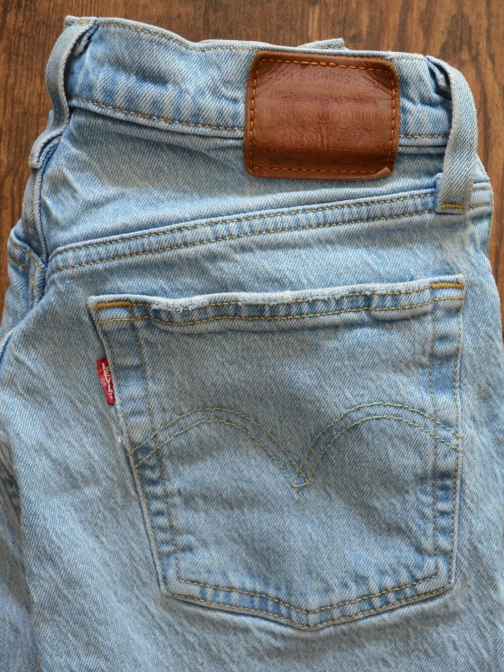 Light wash Levis 501s Skinny